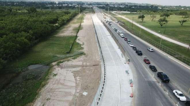 Two-lane road at Del Rio Port of Entry